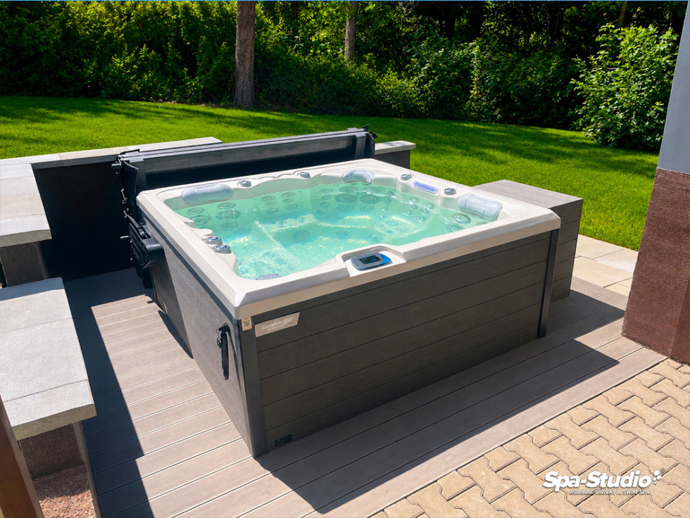 Vířivka Marlin Geometric od Canadian Spa International®