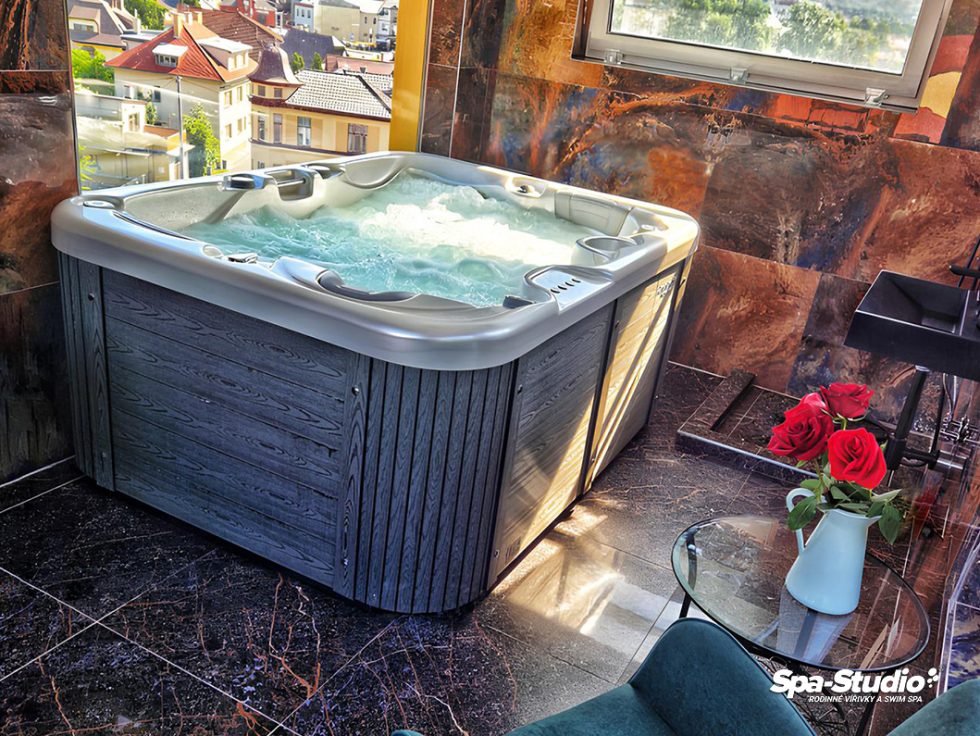 SPA-Studio® je výhradní evropský prodejce rodinných vířivých van a SWIM SPA od Canadian Spa International®.