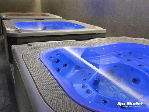 Nízkoenergetické vířivky Canadian Spa International® včetně kompletního servisu nabízí výhradní prodejce SPA-Studio®.