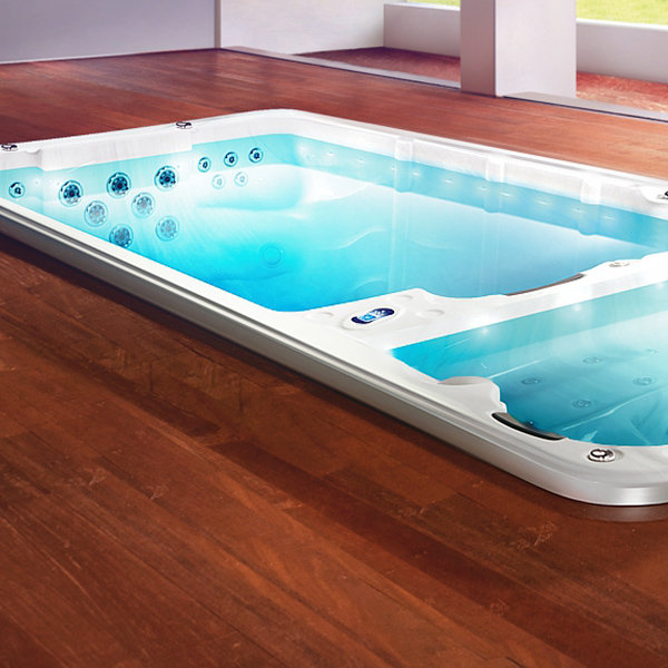 Swim spa Nautilus XL by Canadian Spa International