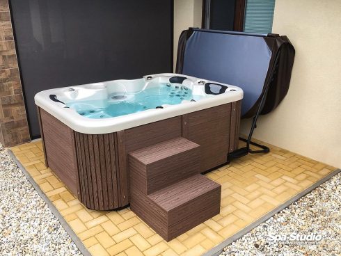 Tepelné čerpadlo pro vířivku nebo SWIM SPA lze dnes nainstalovat bez nutnosti složitých technologických úprav a společnost SPA-Studio® nabízí takovou možnost na klíč.