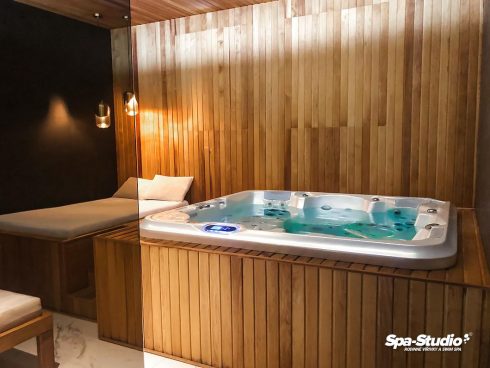 SPA-Studio® je výhradní evropský prodejce whirlpool, jacuzzi a hot tub od Canadian Spa International®.