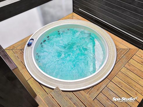 Nízkoenergetické vířivé vany a nejdelší možné záruky včetně kompletního servisu nabízí pouze výhradní prodejce SPA-Studio®.