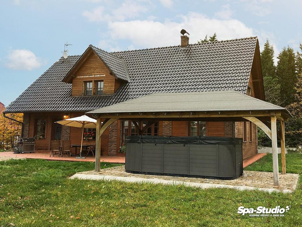 Bazén s protiproudem v kategorii SWIM SPA od SPA-Studia® je ideální volbou pro ty, kteří chtějí relaxovat a sportovat současně v jednom kombinovaném zařízení.