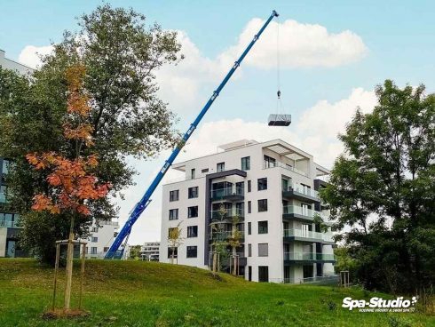 Rodinné vířivky a bazény SWIM SPA jsou vhodné pro celoroční použití jak venku na zahradě a terase, tak i doma v interiéru.