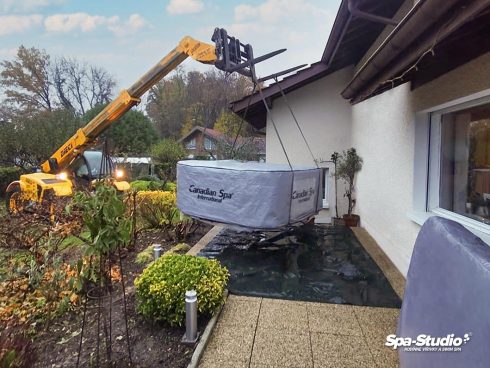 Dopravou vířivé vany to nekončí. Mezi naše hlavní výhody patří jistota dodání všech náhradních dílů a autorizované servisní oddělení.