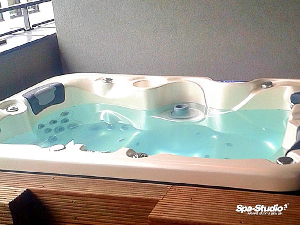 Autorizovaný prodejce vířivých van SPA-Studio® nabízí dodání do 48 hodin a výběr z více než 43 unikátních modelů.