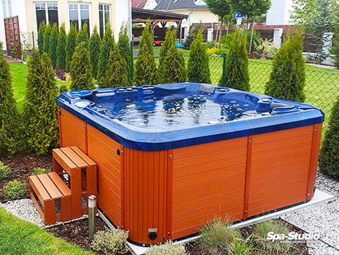 Největší výběr vířivých van, SWIM SPA a dalších modelů najdete na prodejnách SPA-Studio® dnes již po celé Evropě.